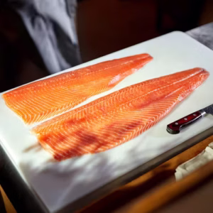 SASHIMI GRADE SALMON FILLET